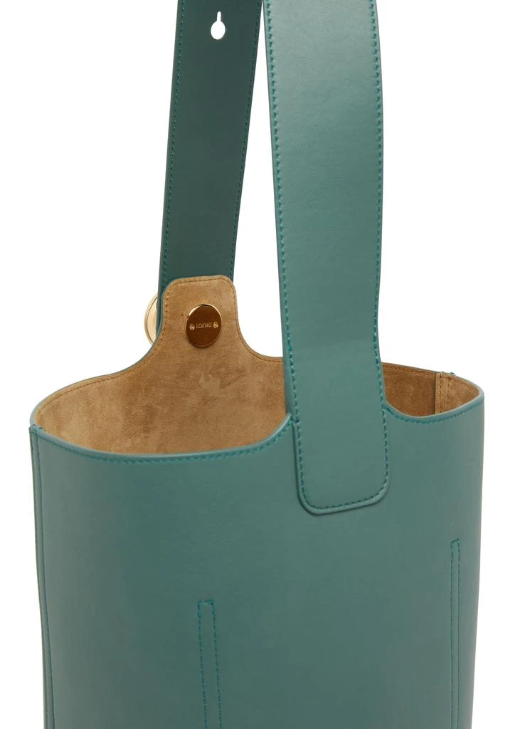 Loewe Pebble bucket bag 7