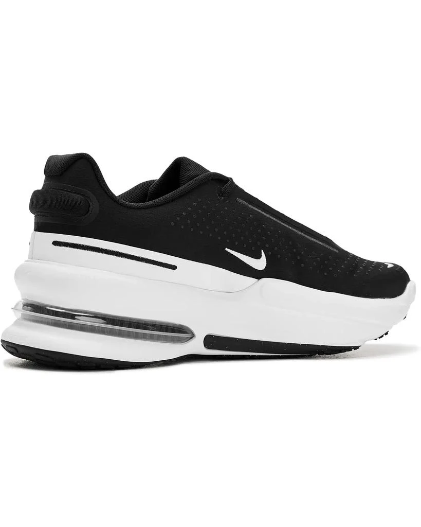 NIKE Men