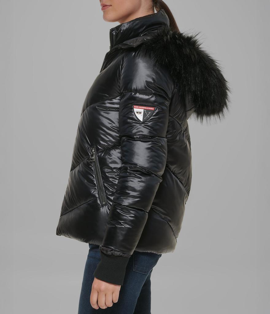 Karl Lagerfeld Paris APRES SKI SHORT CHEVRON PUFFER