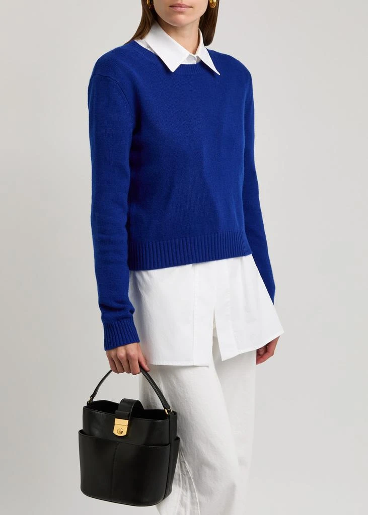VERONICA BEARD Crest small leather bucket bag  5