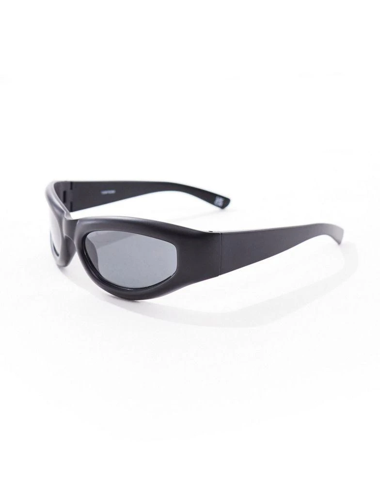 ASOS ASOS DESIGN alien wrap visor cat eye sunglasses in black 2