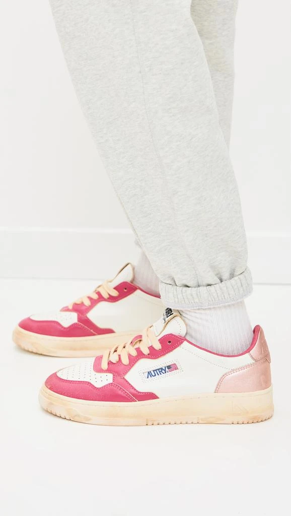 Autry Super Vintage Low Sneakers 2