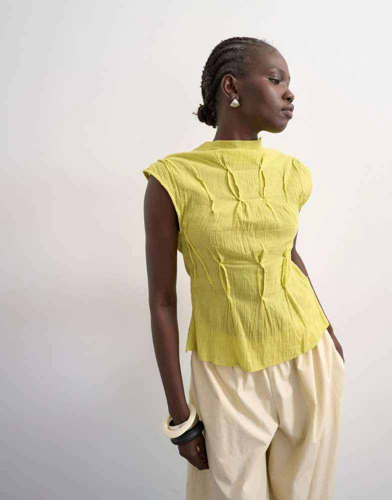 Topshop Topshop sleeveless pin tuck crinkle top in green