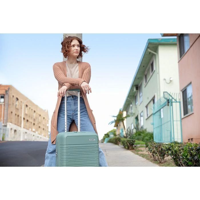 Samsonite Elevation™ Plus Carry On Spinner Suitcase 22 x 14 22