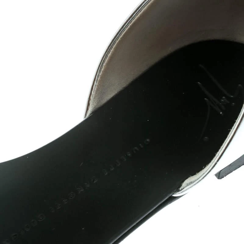 Giuseppe Zanotti Giuseppe Zanotti Silver Patent Leather Pearl Embellished Ankle Strap Toe Ring Flats Size 38 7