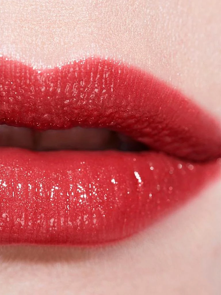 Chanel Hydrating Vibrant Shine Lip Colour 5