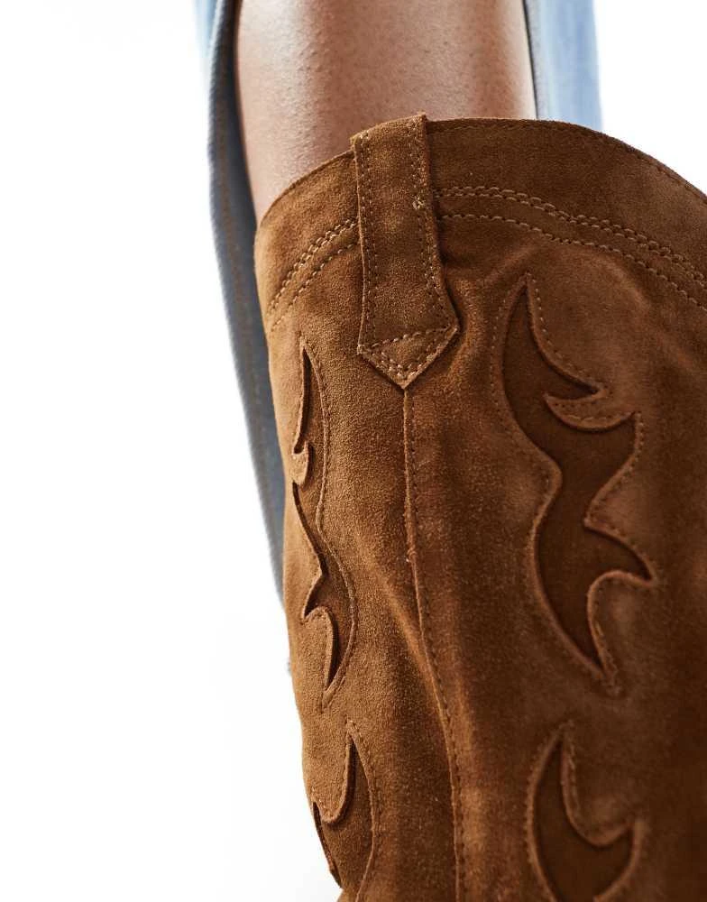 Stradivarius Stradivarius real suede heeled cowboy boot in beige 3