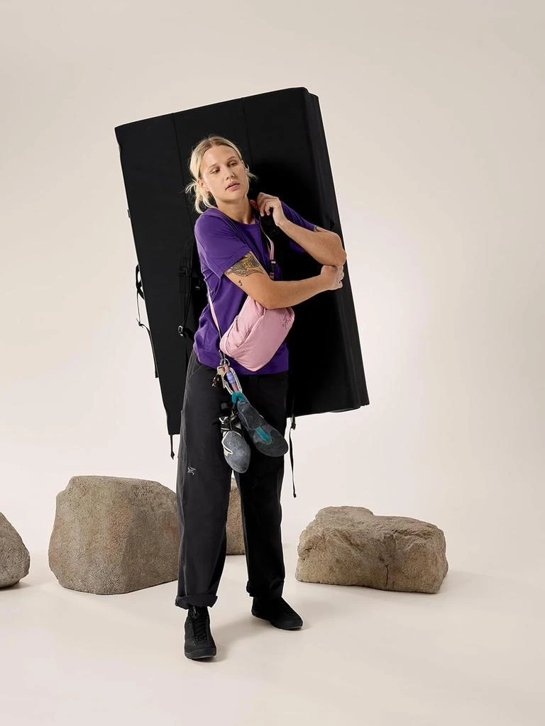 Arc
teryx Arc
teryx Heliad Crossbody Bag | Streamlined Bag for the Day
s Essentials 9