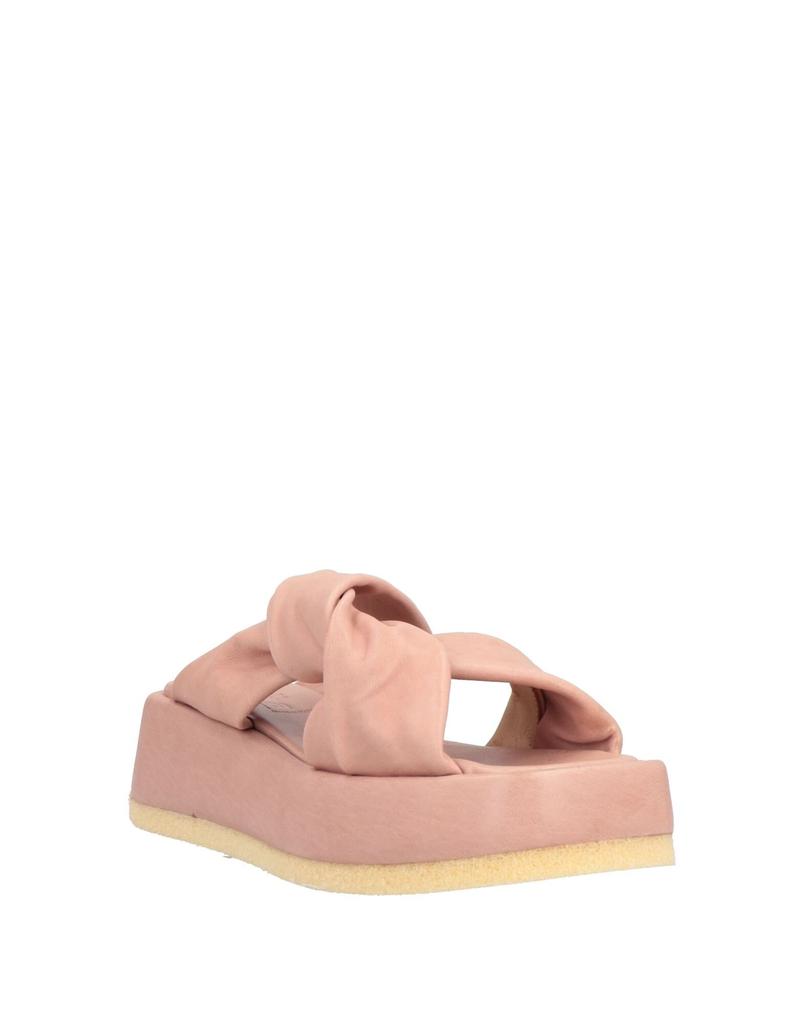 1725.A Sandals