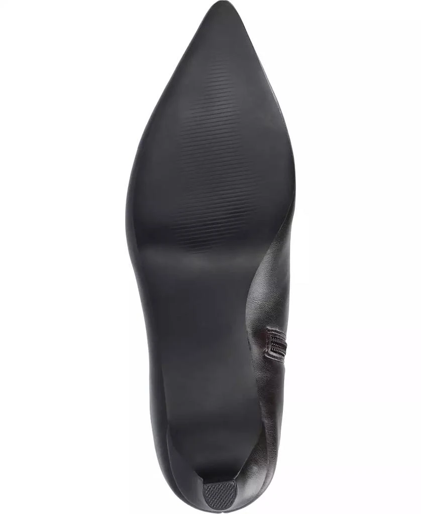 Journee Collection Women's Tullip Wide Width Kitten Heel Pointed Toe Knee High Dress Boots 5