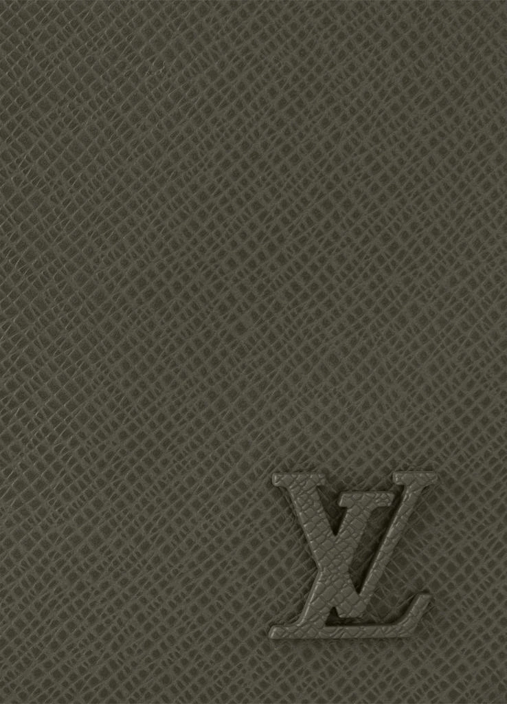 Louis Vuitton District PM 7