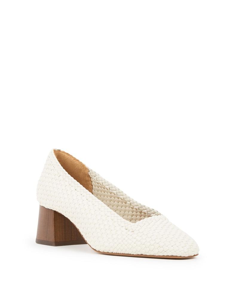 Bobbies Tilvia