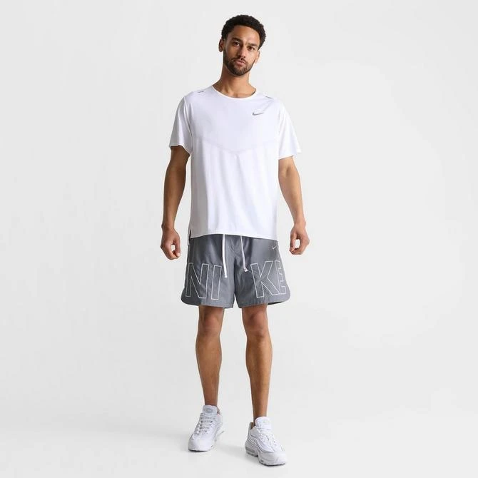 NIKE Men's Nike Sportswear Embroidered Woven Flow Shorts 2