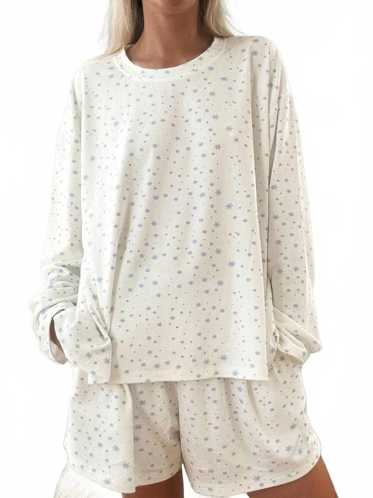Sunkissed Coconut Snowflake Long Sleeve Pajama Top In White/ Snowflake Pattern