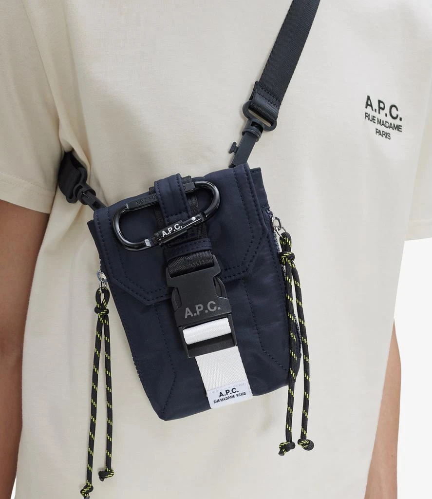 A.P.C. Treck neck pouch 2