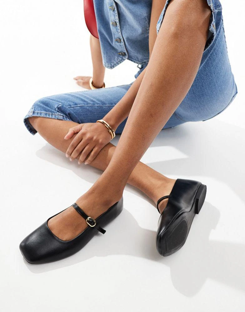 Stradivarius Stradivarius wide fit minimal ballet shoe in black 1