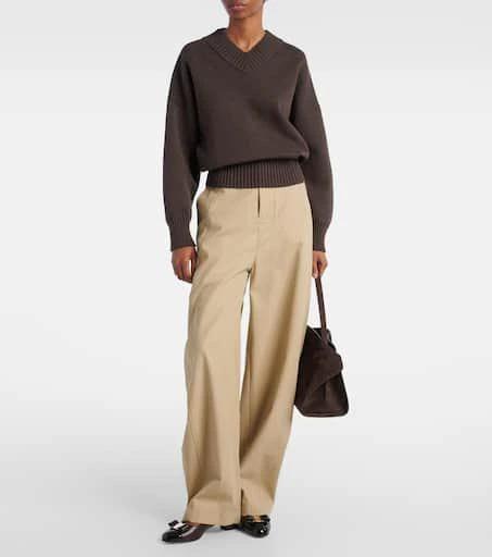 Salvatore Ferragamo Vara leather pumps 3