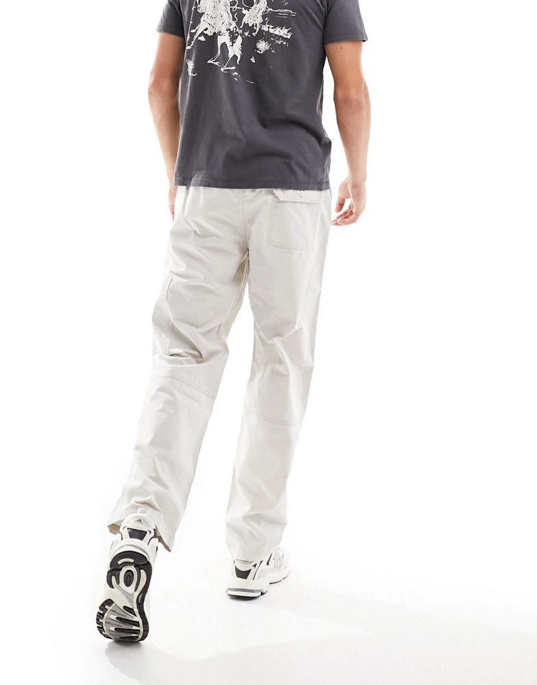 Levi's Levi's cargo trousers with pockets in cream 3