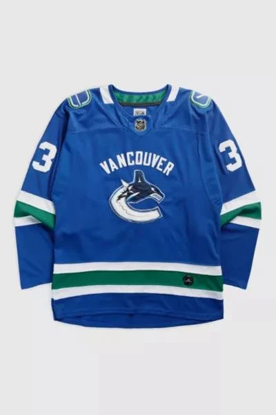 Urban Outfitters Vintage Vancouver Canucks NHL Jersey 1