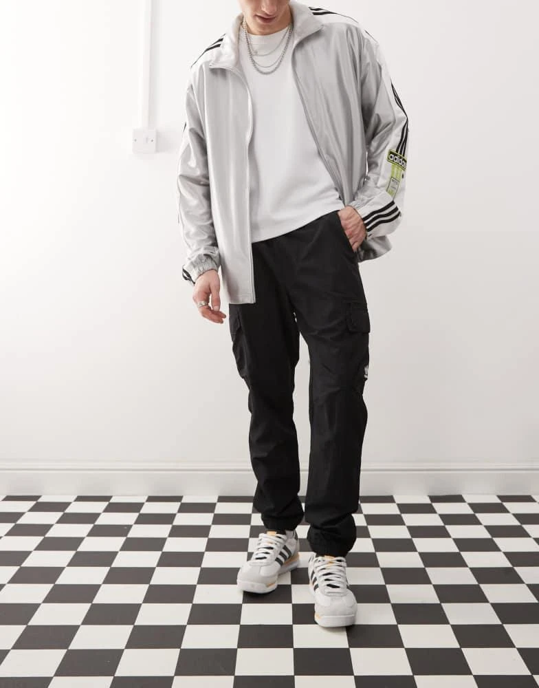 Adidas adidas Originals Trefoil Essentials Woven Cargo Pants in black 2