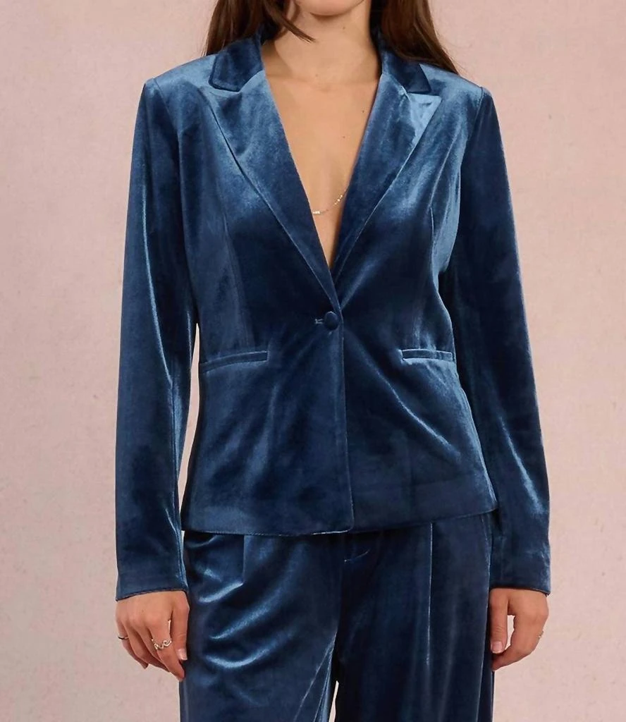 Molly Bracken Molly Bracken - Straight Velvet Knitted Blazer