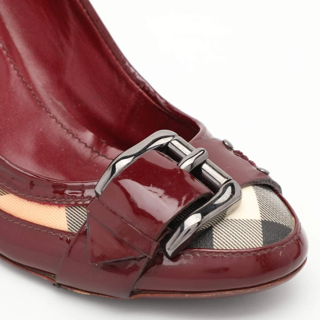 Burberry Burberry Burgundy Patent Leather and Coated Canvas Buckle Detail Pumps Size 37 7