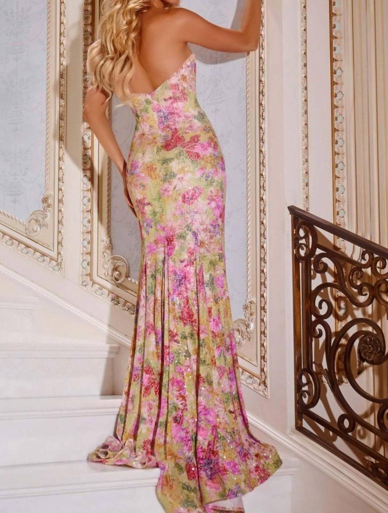 Jovani Jovani - Sweetheart Neckline Floral Sequin Gown