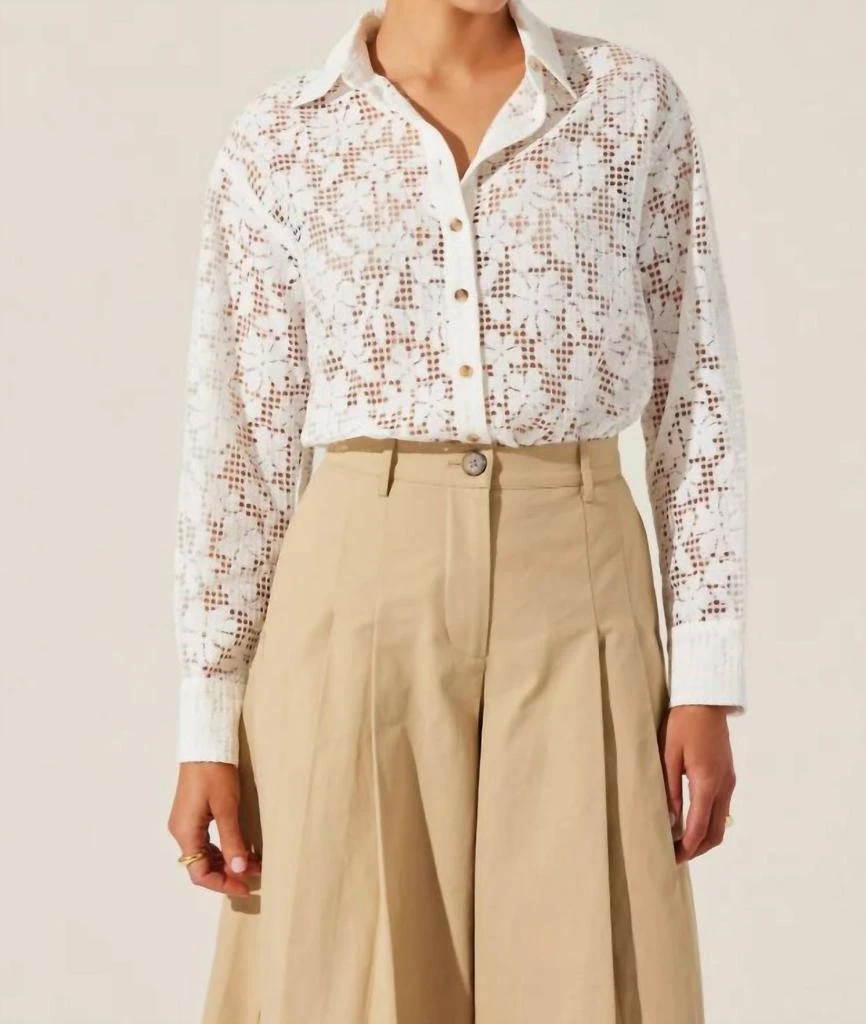 ASTR Astr - Tisa Floral Lace Top 3