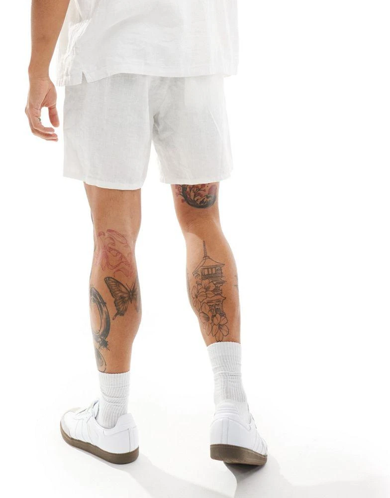 Weekday Weekday Olsen regular fit linen blend shorts in off-white 2