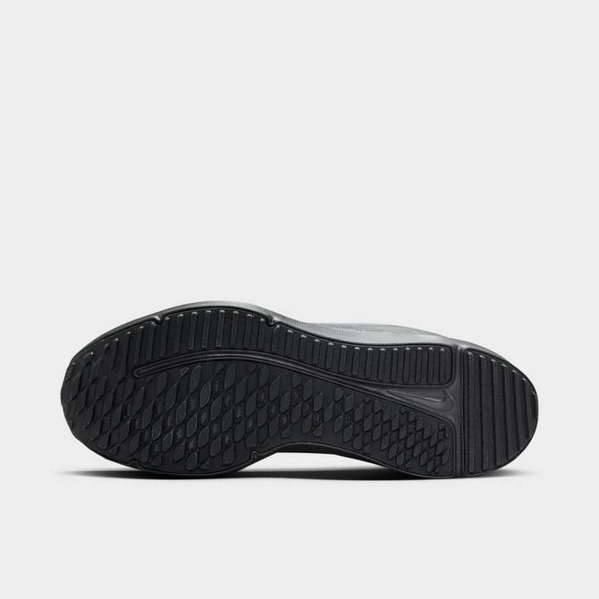NIKE Big Kids' Nike Cosmic Runner Running Shoes 11