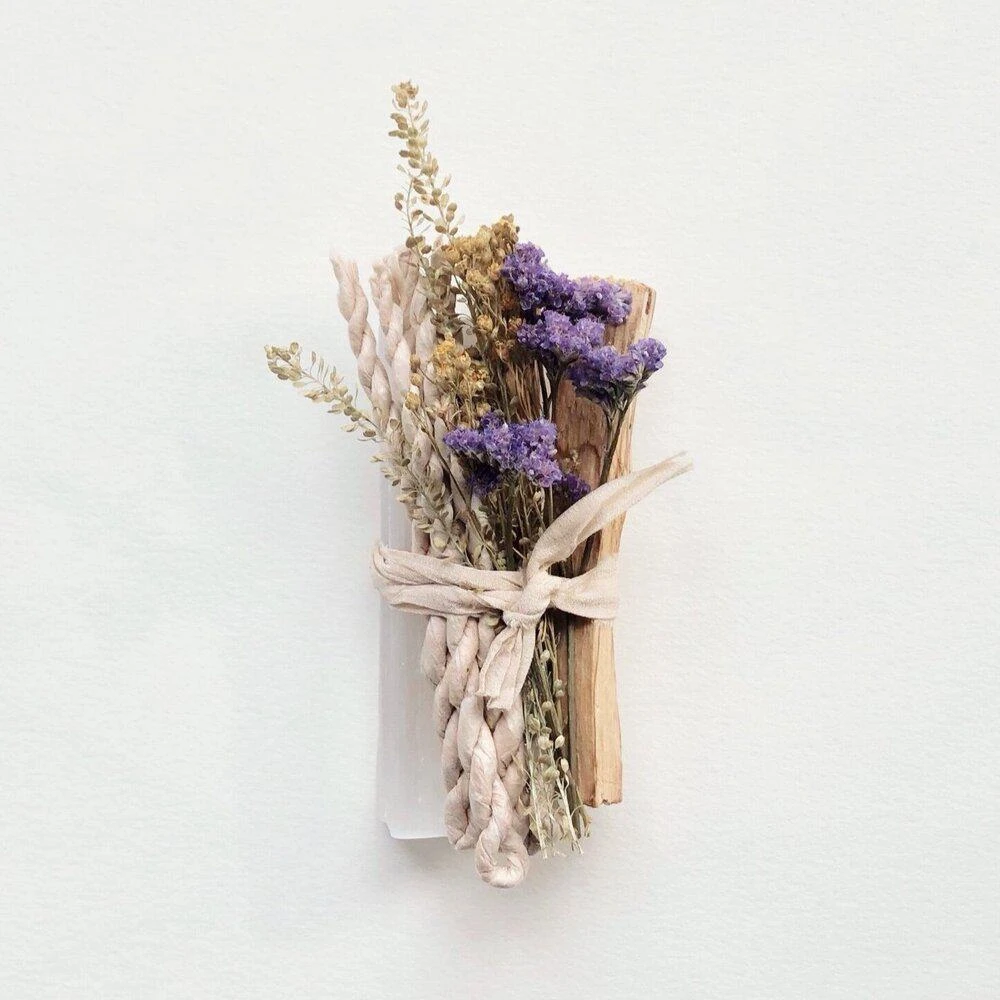 Orelia London Palo Santo, Selenite, Incense & Dried Flower Bundle 1
