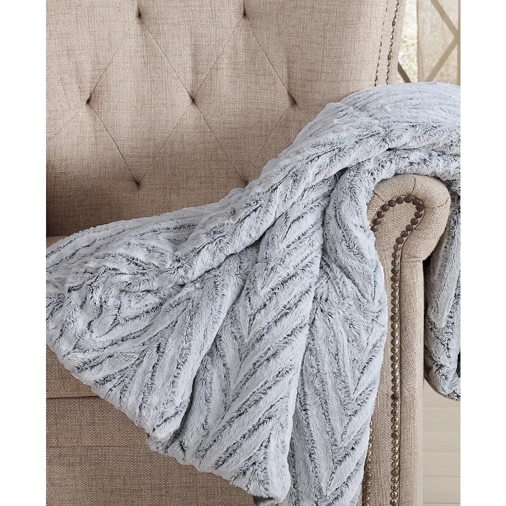 Christian Siriano New York Christian Siriano 60" x 70" Gray Chevron Luxury Faux-Fur Throw