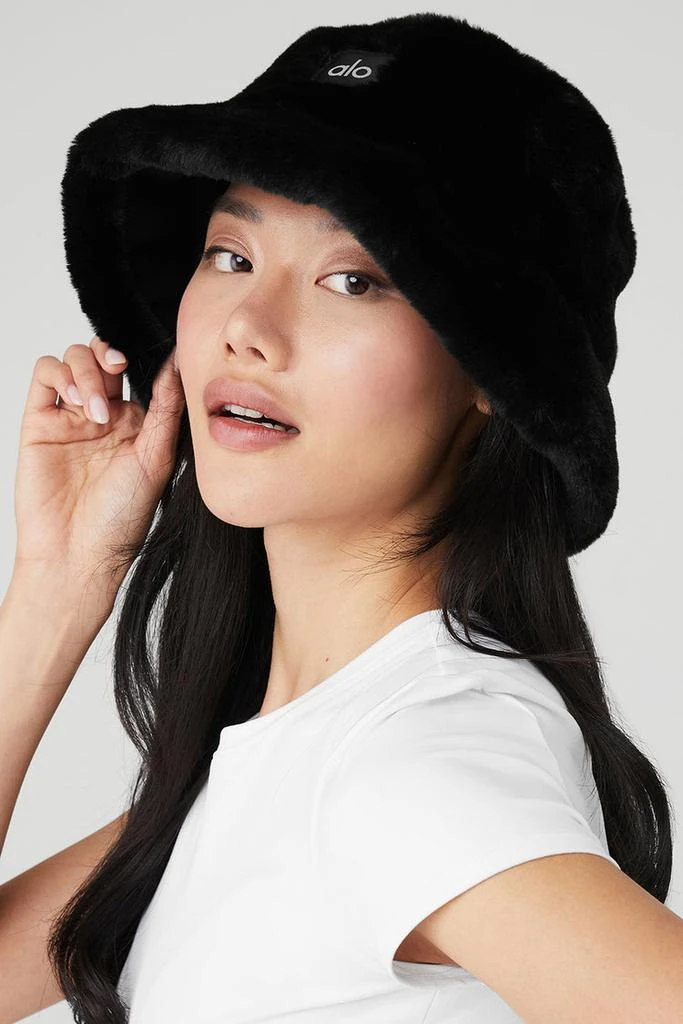 Alo Faux Fur Bucket Hat - Ivory 4