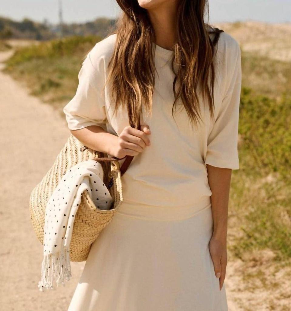 Moshi Moshi Mind Oversized Tee In Ecru