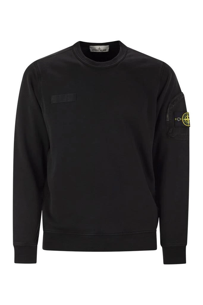Stone Island ROUND-NECK SWEATSHIRT WITH ZIPPED SLEEVE POCKET 1
