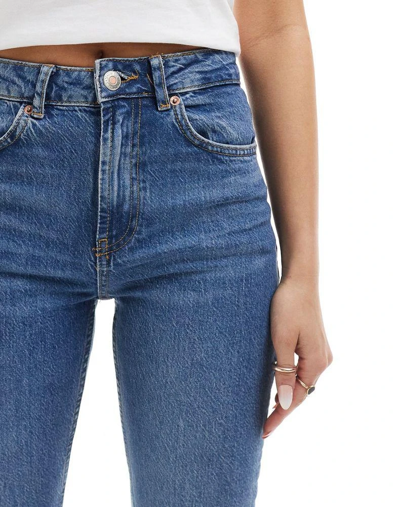 Stradivarius Stradivarius straight leg jean in dark blue 2