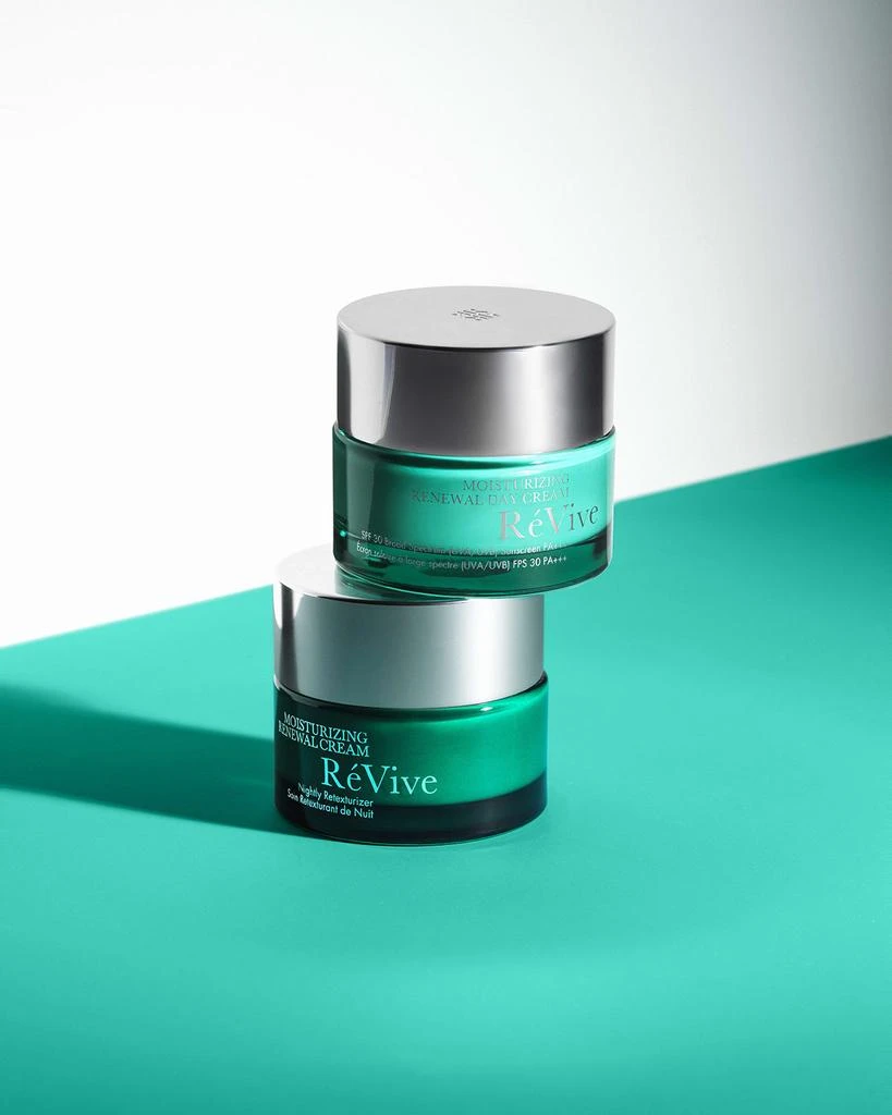 Revive Moisturizing Renewal Day Cream 5