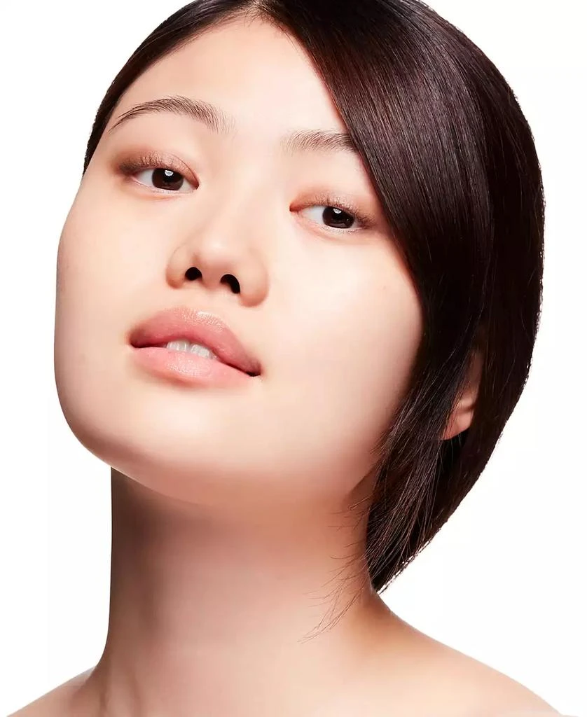 MAC Studio Radiance Moisturizing + Illuminating Silky Primer 4