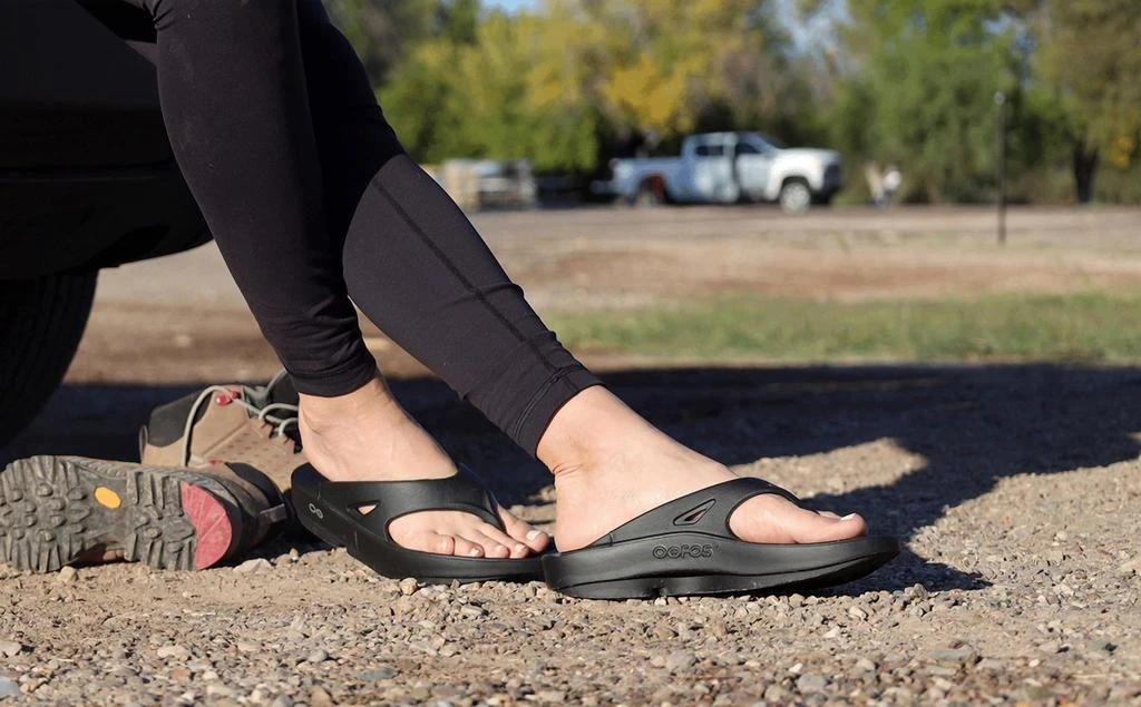 OOFOS Oofos - Women's Ooriginal Thong Sandals 9