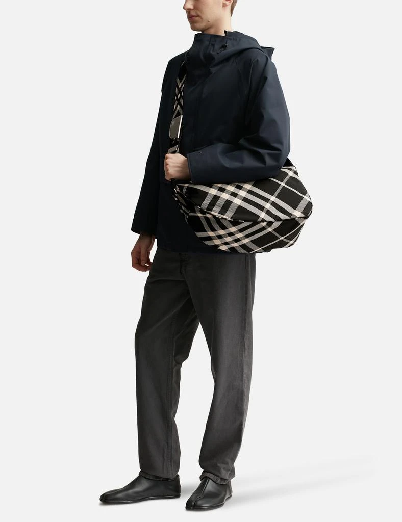 Burberry ML SHIELD MESSENGER LARGE 6