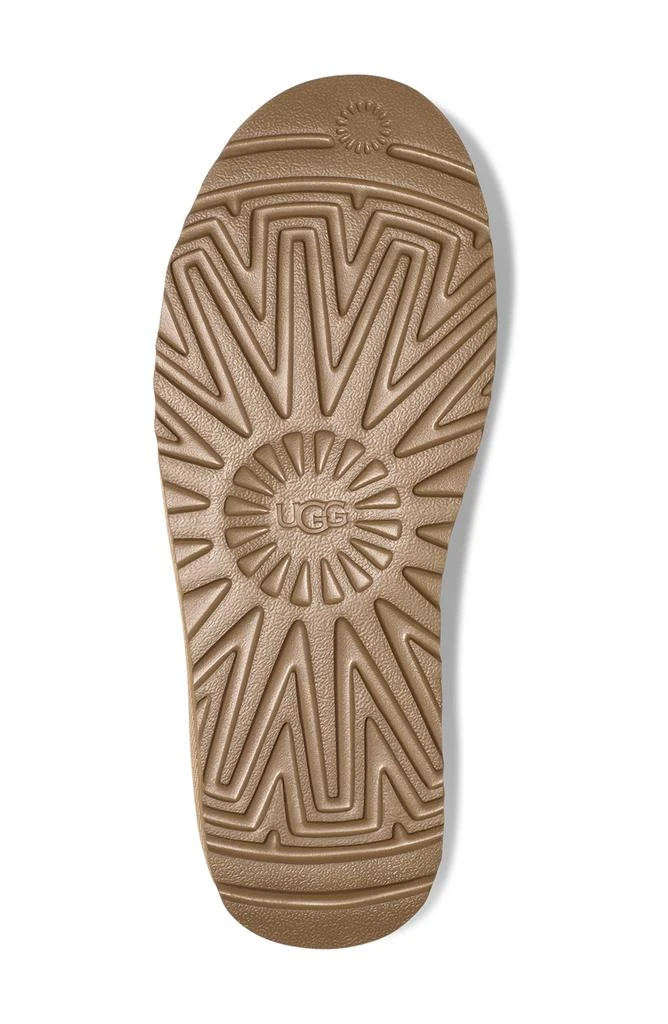 UGG Neumel Boot 5
