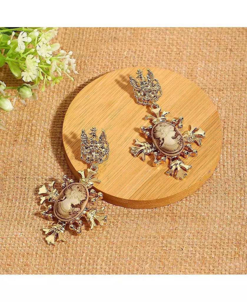 SOHI Victorian Drop Earrings 3