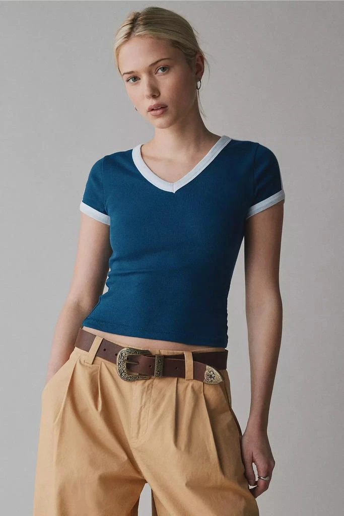 BDG BDG Too Perfect V Neck Tee 1
