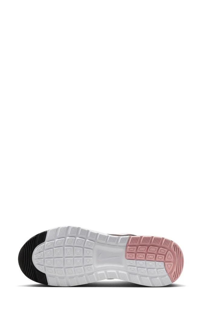 NIKE Air Max Nuaxis Sneaker 5