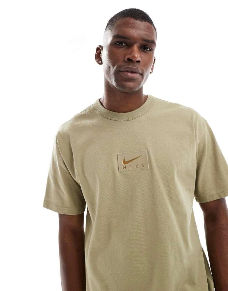 NIKE Nike centre patch logo t-shirt in olive 1