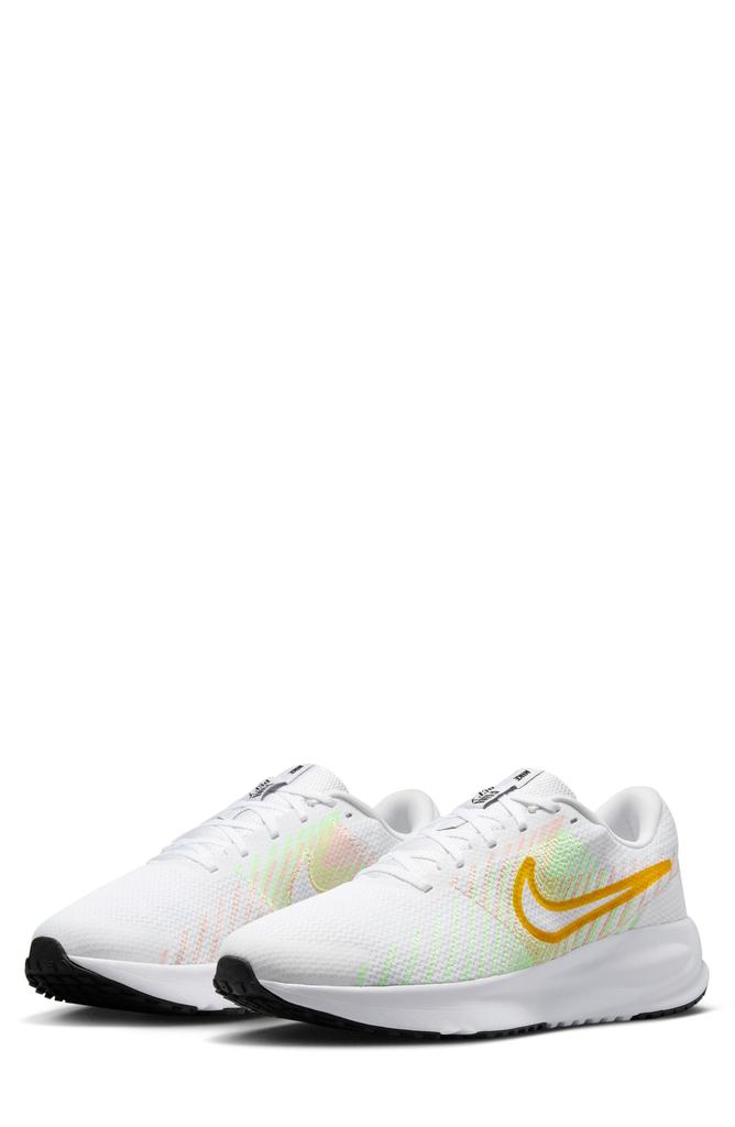 NIKE Run Defy Running Shoe