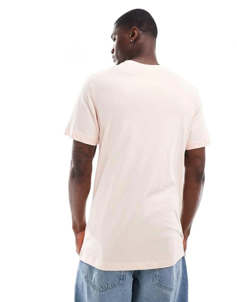 NIKE Nike Club Vignette t-shirt in washed coral 2