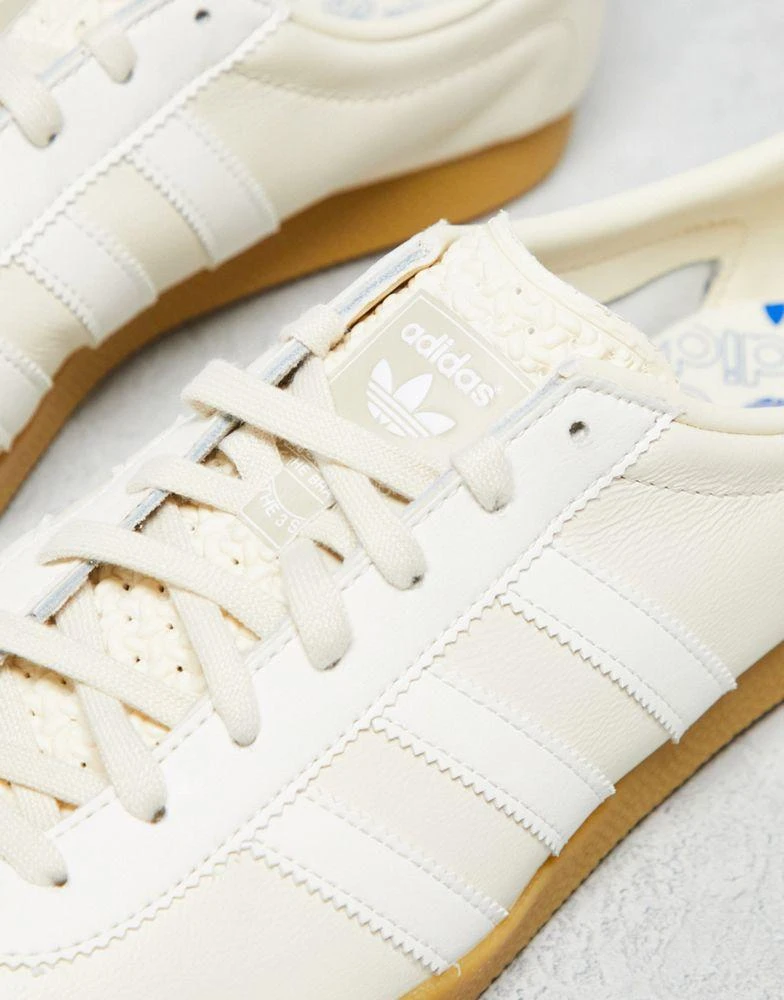 Adidas adidas Originals London trainers in cream and white 2