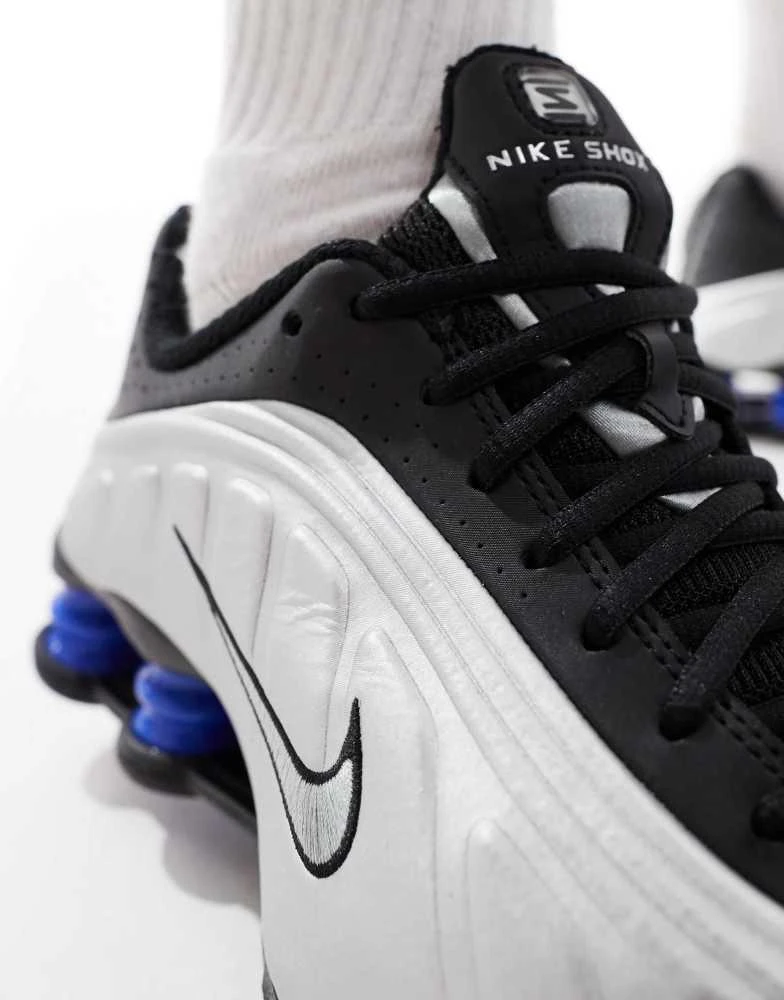 NIKE Nike Shox R4 trainers in black and silver 4