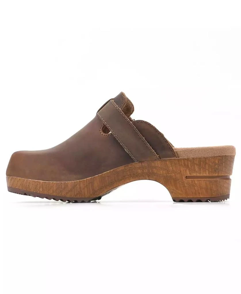 White Mountain Women's Behold Clogs 4